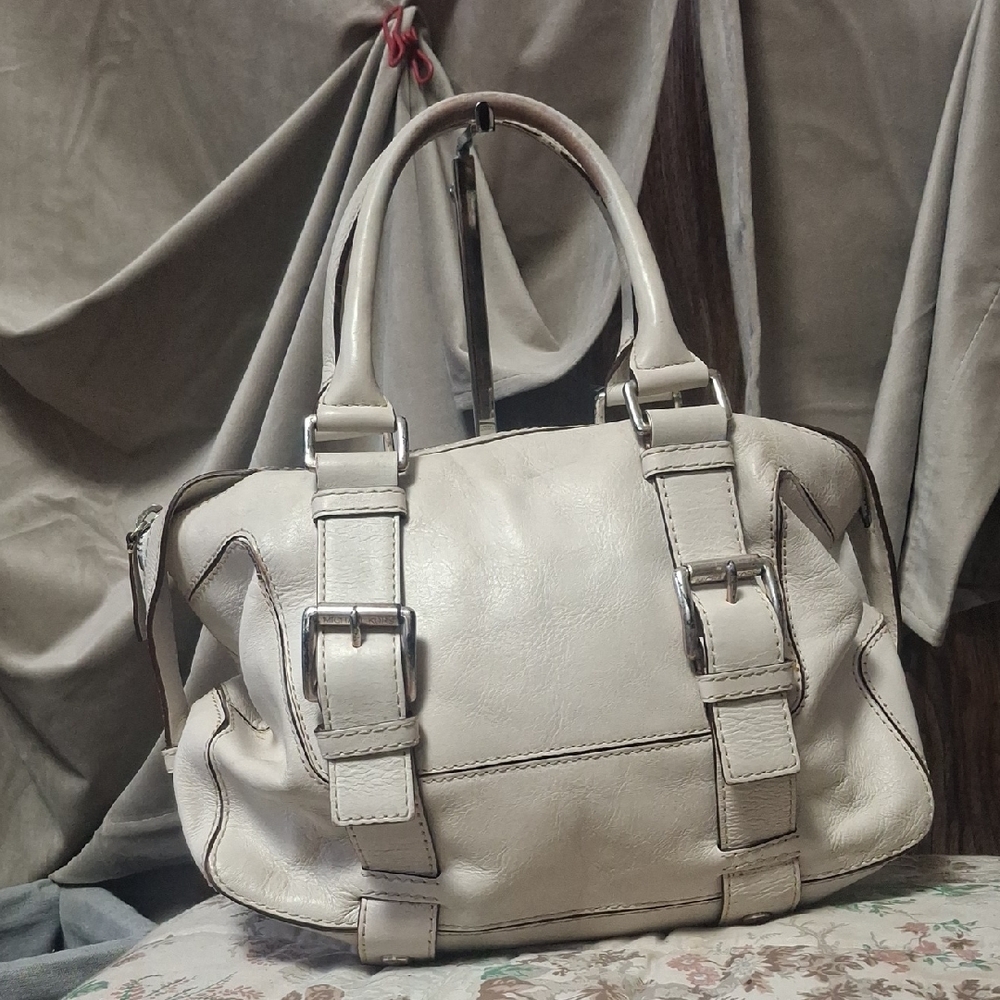 Michael Kors Cream Leather Handbag